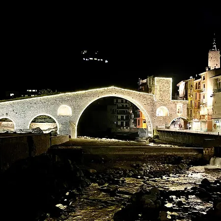 Apartment Colgante Al Rio Con Vistas Al Puente